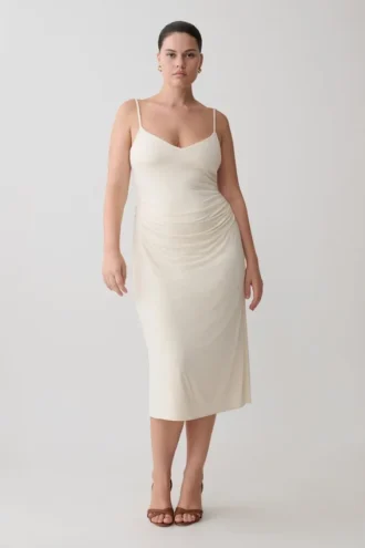 Vestido midi fruncido de jersey Vina – Marfil