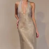 Vestido midi halter con diamantes Genie – Color nude Vestido midi halter con diamantes Genie – Color nude