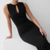 Vestido midi sin mangas de crepé Norah – Negro Vestido midi sin mangas de crepé Norah – Negro