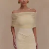 Vestido mini Caspian con malla y hombros descubiertos – Marfil