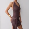 Vestido mini con cuello vuelto Lucien – Peppercorn