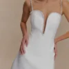 Vestido mini con escote de pedrería Kingsley – Marfil