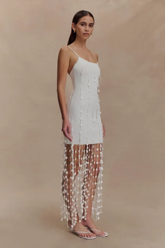 Vestido mini con flores tejido a mano Tove – Blanco Vestido mini con flores tejido a mano Tove – Blanco