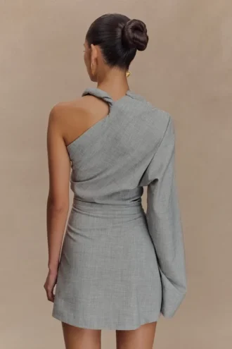 Vestido mini con hombro retorcido Dorian – Gris carbón jaspeado