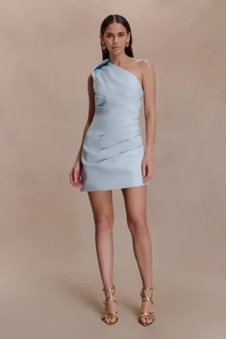Vestido mini de lino con un solo hombro Helena – Azul polvo