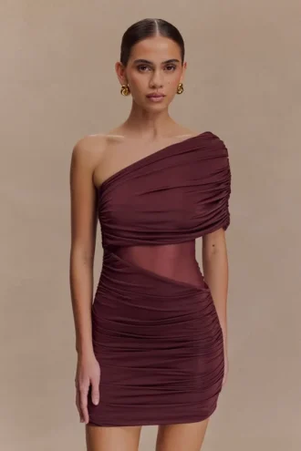 Vestido mini de malla con un solo hombro Dallas – Caoba