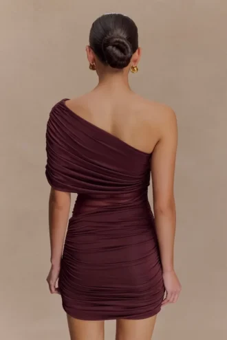 Vestido mini de malla con un solo hombro Dallas – Caoba