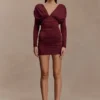 Vestido mini de manga larga con escote en V de Hayden – Burdeos Vestido mini de manga larga con escote en V de Hayden – Burdeos