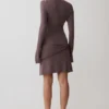 Vestido mini de manga larga de punto Cresida con detalles metálicos – Peppercorn Vestido mini de manga larga de punto Cresida con detalles metálicos – Peppercorn