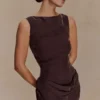 Vestido mini drapeado Bexley – Chocolate oscuro Vestido mini drapeado Bexley – Chocolate oscuro