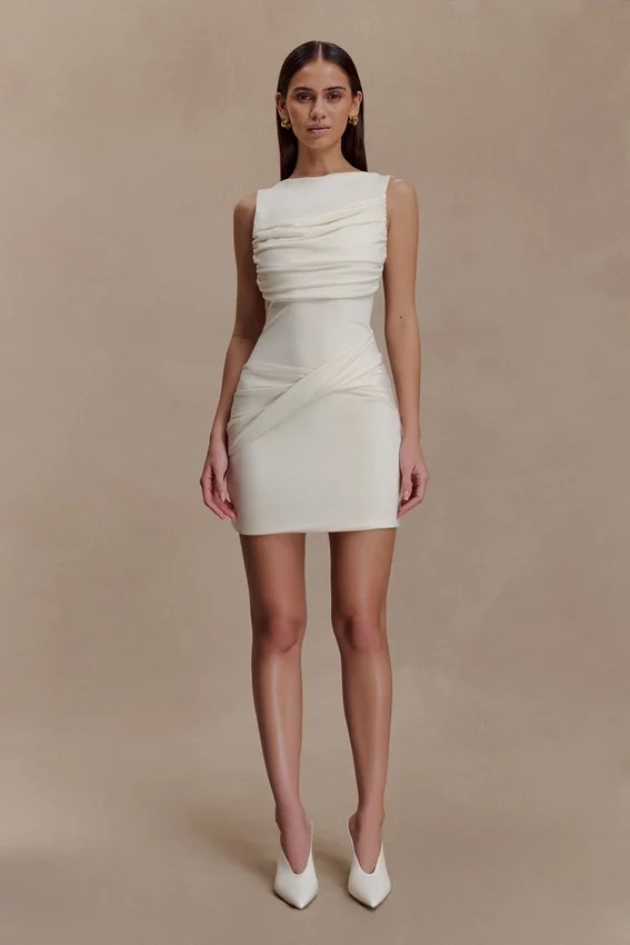 Vestido mini drapeado Henley Slinky – Marfil Vestido mini drapeado Henley Slinky – Marfil