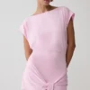Vestido mini Maiara de manga corta con lazo y corte ceñido – Rosa Vestido mini Maiara de manga corta con lazo y corte ceñido – Rosa
