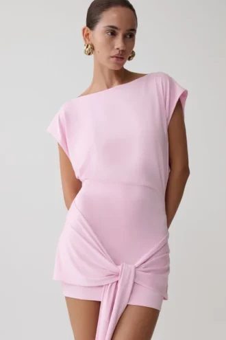 Vestido mini Maiara de manga corta con lazo y corte ceñido – Rosa