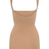 Vestido mini moldeador sin espalda Jocelyn – Latte