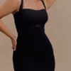 Vestido mini moldeador sin espalda Jocelyn – Negro Vestido mini moldeador sin espalda Jocelyn – Negro