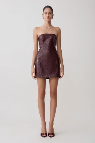 Vestido mini sin tirantes de imitación de cuero Anouk – Merlot
