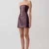 Vestido mini sin tirantes de imitación de cuero Anouk – Merlot Vestido mini sin tirantes de imitación de cuero Anouk – Merlot