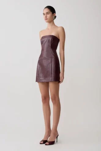Vestido mini sin tirantes de imitación de cuero Anouk – Merlot