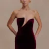 Vestido mini sin tirantes de terciopelo Paulina – Burdeos Vestido mini sin tirantes de terciopelo Paulina – Burdeos