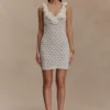 Vestido sin mangas de punto con volantes Brigid – Marfil Vestido sin mangas de punto con volantes Brigid – Marfil