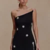 Vestido sin tirantes Liva con ribete floral de diamantes – Negro