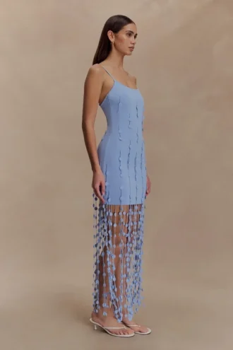 Vestido Tove con flores tejido a mano – Azul Vestido Tove con flores tejido a mano – Azul