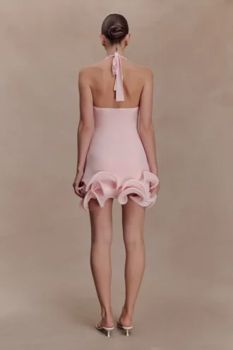 Vestido Willowmena con cuello halter y bajo tubular – Rosa bebé