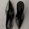 Zapatos de tacón puntiagudo de charol sintético Emerson – Negro Zapatos de tacón puntiagudo de charol sintético Emerson – Negro