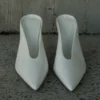 Zapatos de tacón puntiagudo de imitación de piel charol Emerson – Marfil Zapatos de tacón puntiagudo de imitación de piel charol Emerson – Marfil